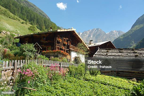 Haus In Den Bergen Stockfoto und mehr Bilder von Alm - Alm, Hütte, Bundesland Tirol