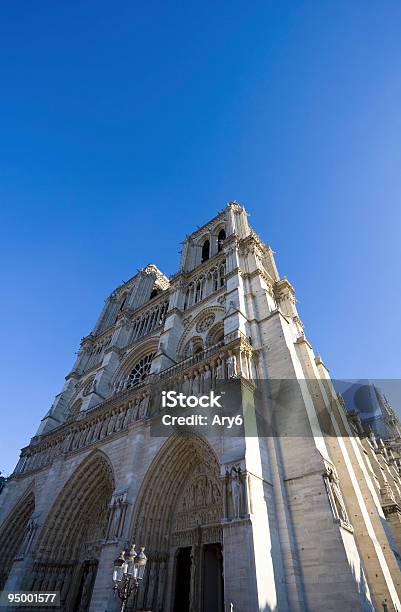 Notre Dame Francia Foto de stock y más banco de imágenes de Aire libre - Aire libre, Arquitectura, Azul