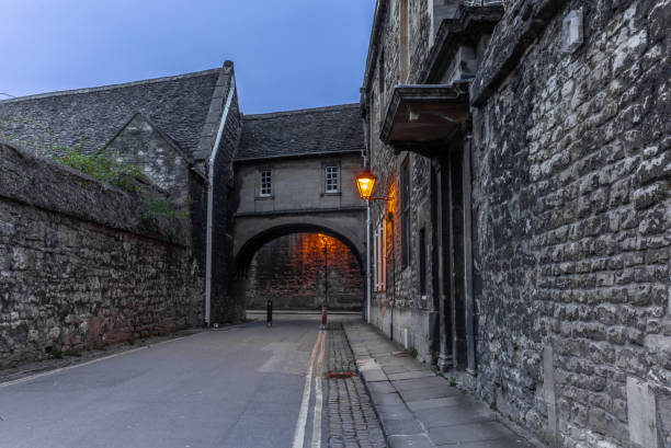 istock A romantic Bridge in Oxford at sunset 950019656