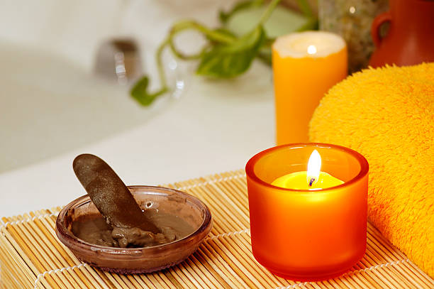accueil du spa - alternative therapy aromatherapy spa treatment candle photos et images de collection