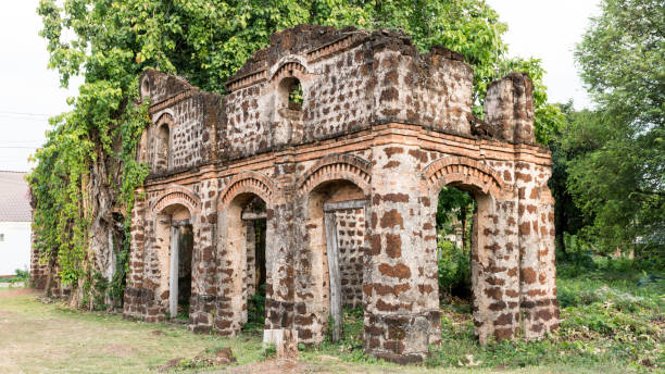 istock Old House of Ban -Tharae Catholic community 950032478