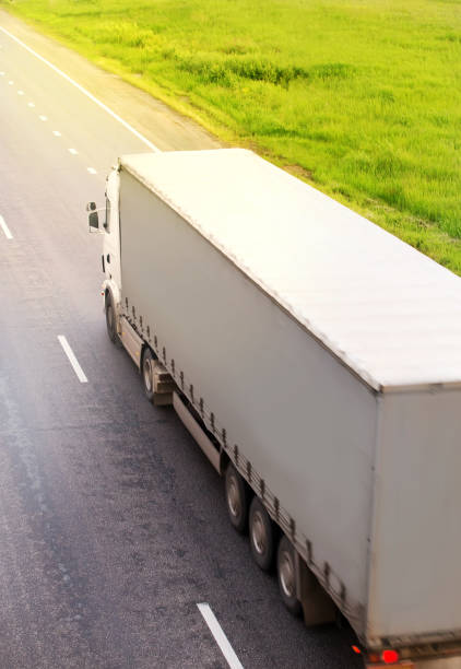 istock truck goes on highway 950032510