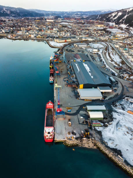 istock Big ships import/export and business logistic and cranes 950036468