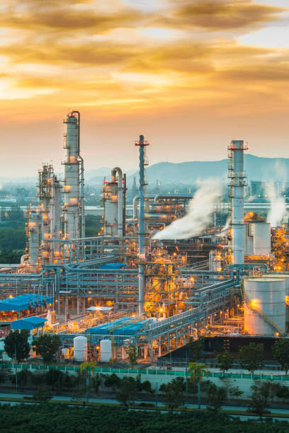 istock Oil refinery plant with twilight color sky 950049766