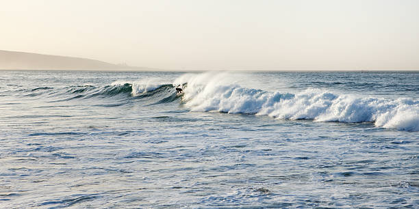 istock Catching perfect wave in the morning 95006315