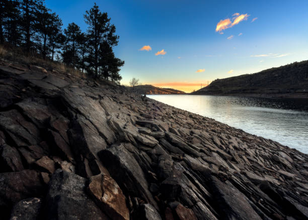 finden sie das horsetooth reservoir - fort collins reservoir lake water stock-fotos und bilder