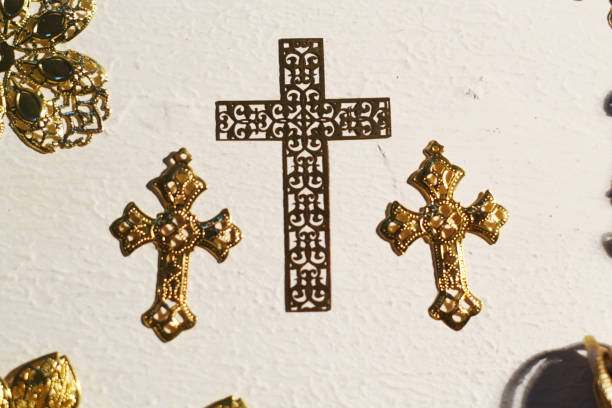 istock Golden small Jewlery 950122776