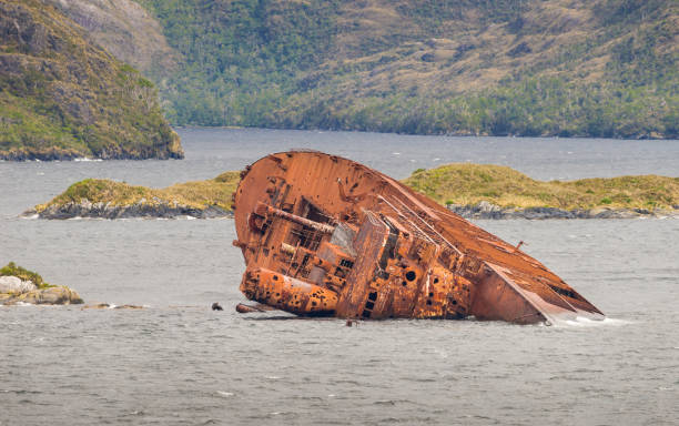 istock Shipwreck of Santa Leonor in Chilean Fiords 950149492