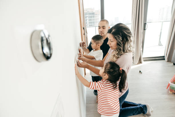 istock Teamwork in the family. 950193930