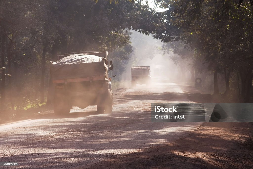 Poeira na estrada na Índia - Foto de stock de Areia royalty-free