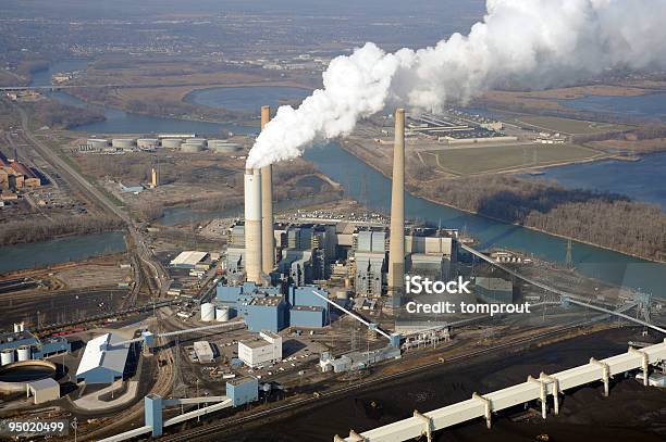 Photo libre de droit de Vue Aérienne De La Centrale Thermique Alimentée Au Charbon banque d'images et plus d'images libres de droit de Charbon