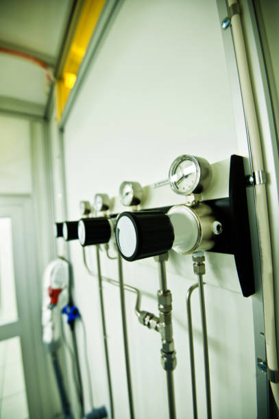 istock Gas And Liquid Control: Tubes and Knob 950275040