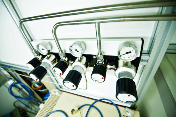 istock Gas And Liquid Control: Tubes and Knob 950279344