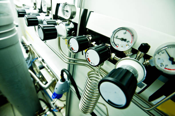istock Gas And Liquid Control: Tubes and Knob 950287518