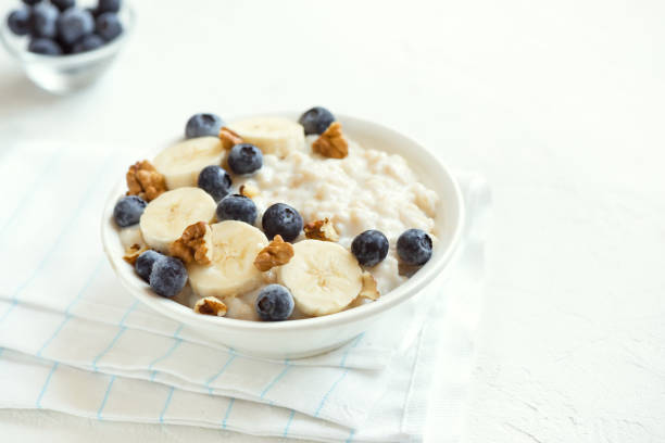 istock Oatmeal porridge 950304970