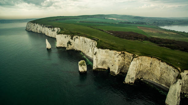 istock Old harry rocks and the dorset coastline 950305802