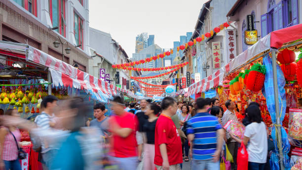 シンガポール中華街や旅行で中国の新しい年は、traviling をお楽しみください。 - temple singapore city singapore buddhism ストックフォトと画像