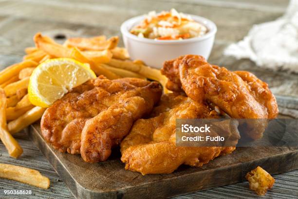 Foto de Peixe E Chips e mais fotos de stock de Peixe - Peixe, Frito, Batata Frita de Pacote