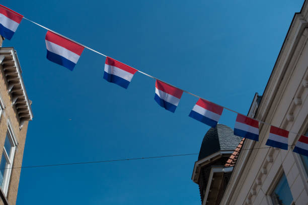istock Garland with dutch flags for koningsdag 950437978