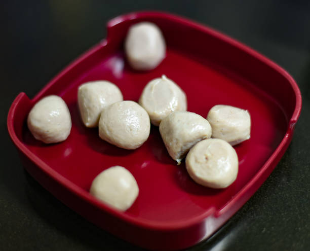 istock Meatballs in red tray 950450192