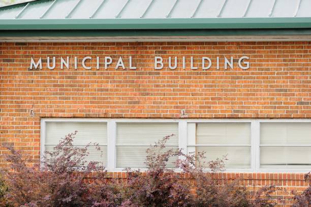 istock Municipal building sign 950519554