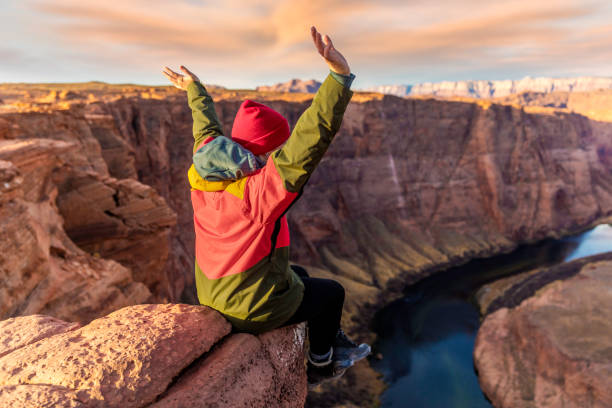 istock Majestic Horeshoe Bend at Sunrise 950526802