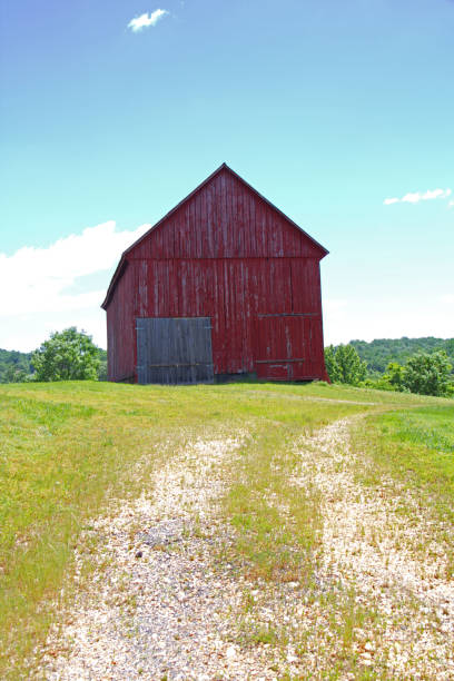 istock southern maryland barn 4 950549994
