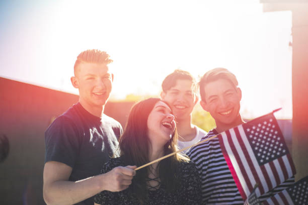 istock Young Adults Hanging out 950555754