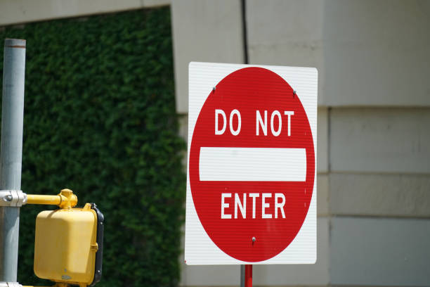 istock Sign in the City 950559276