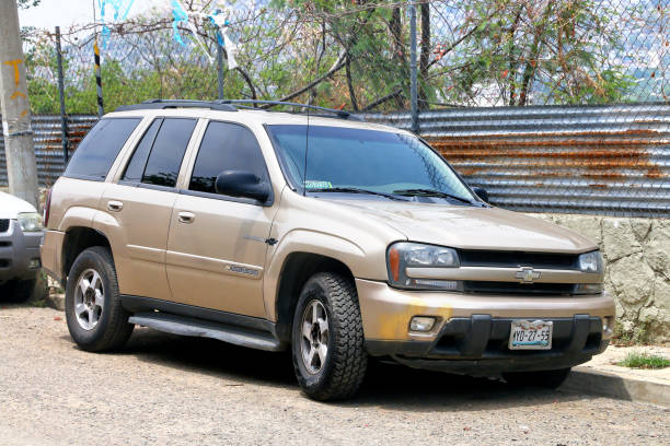 chevrolet trailblazer - trailblazer stock-fotos und bilder