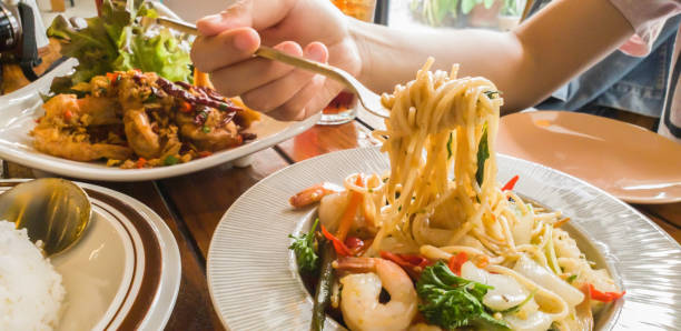 istock Stir-fried spicy and tasty spaghetti 950565190