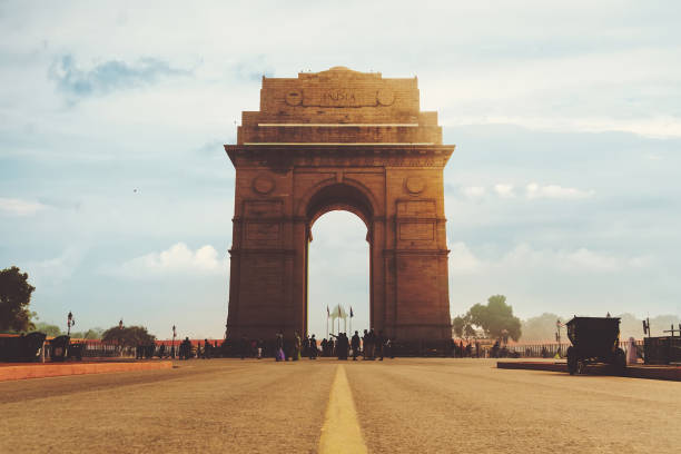 istock Dramatic angle view of the India Gate monument 950568078