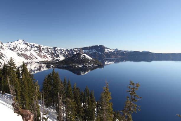 istock Crater Lake Volcano Oregon 950582498