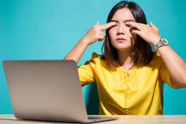 istock Woman has eye pain 950608504