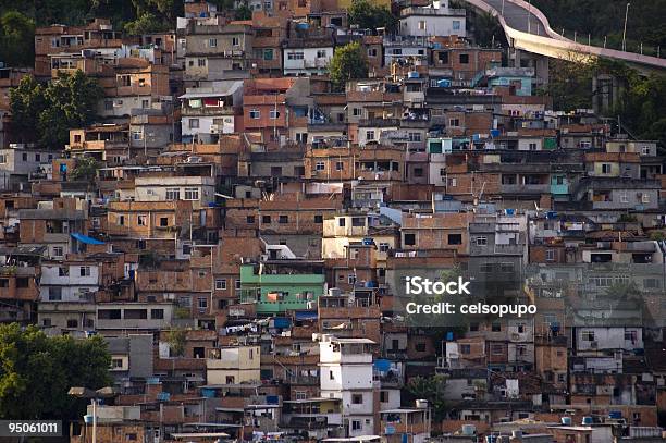 Bairro De Lata - Fotografias de stock e mais imagens de Rio de Janeiro - Rio de Janeiro, Bairro de Lata, Favela