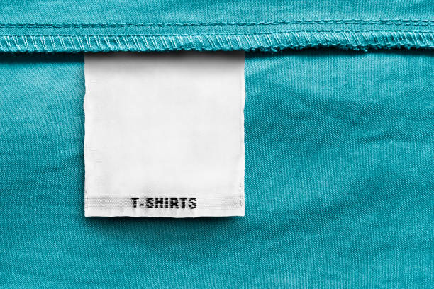 etiqueta de roupas de têxteis - label textile shirt stitch - fotografias e filmes do acervo