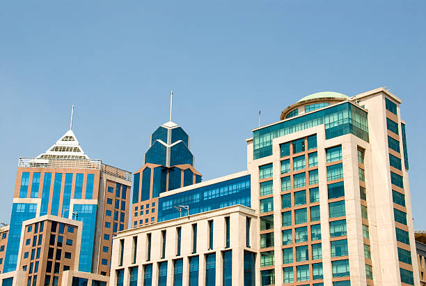 centro da cidade - india bangalore contemporary skyline imagens e fotografias de stock