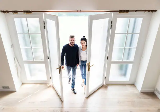 Photo of Couple move to new house