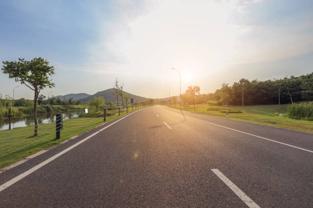 istock Crooked road to distant suburbs in China 950638944