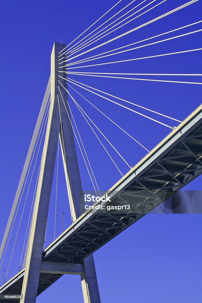 Apoyar pilar de un arpa estilo puente - Foto de stock de Acero libre de derechos