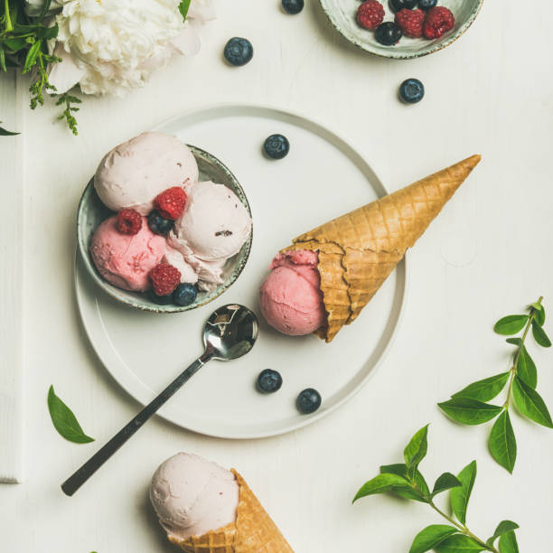 istock Pink strawberry and coconut ice cream waffle scoops, square crop 950791218