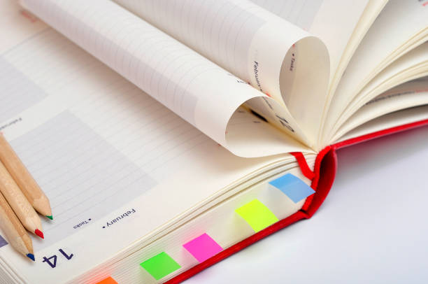 istock Valentines date in notebook and Heart of pages. 950850840