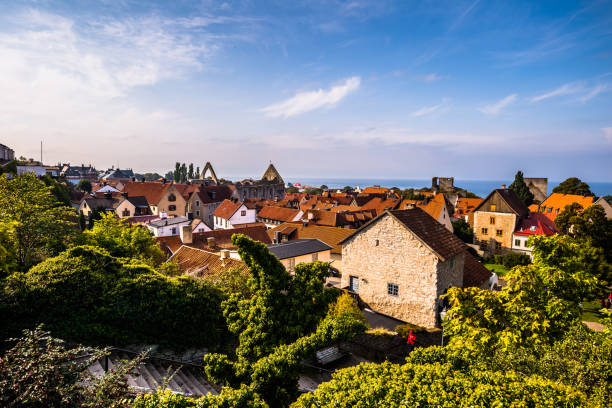 Visby - September 23, 2018: Panoramic view of the old town of Visby in Gotland, Sweden Visby - September 23, 2018: Panoramic view of the old town of Visby in Gotland, Sweden gotland stock pictures, royalty-free photos & images