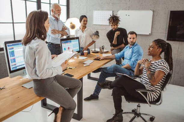 istock Casual meeting in office 950923472