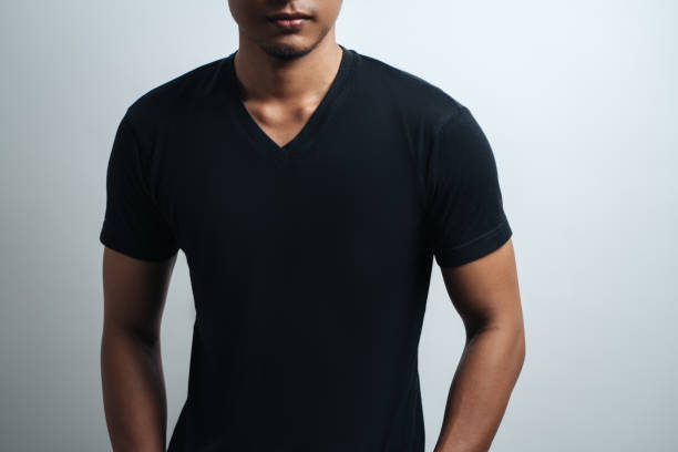 istock man in black blank t-shirt 950965520