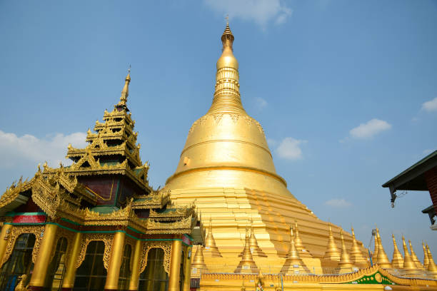istock Shwemawdaw Pagoda 950992662