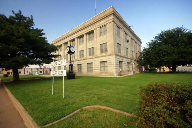 istock Alfalfa County Courthouse - Cherokee, Oklahoma 951010686