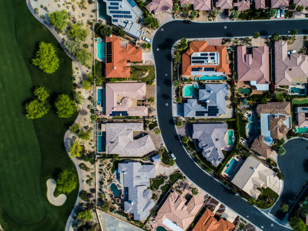 istock Residential areas lined up side by side. 951033910