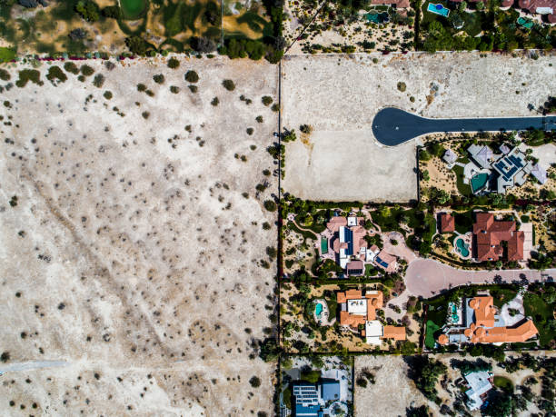 istock Enclosed land, and a gorgeous house. 951034052