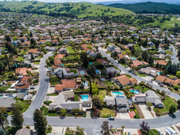 istock Sunny residential streets and nature, beautiful everywhere. 951034640
